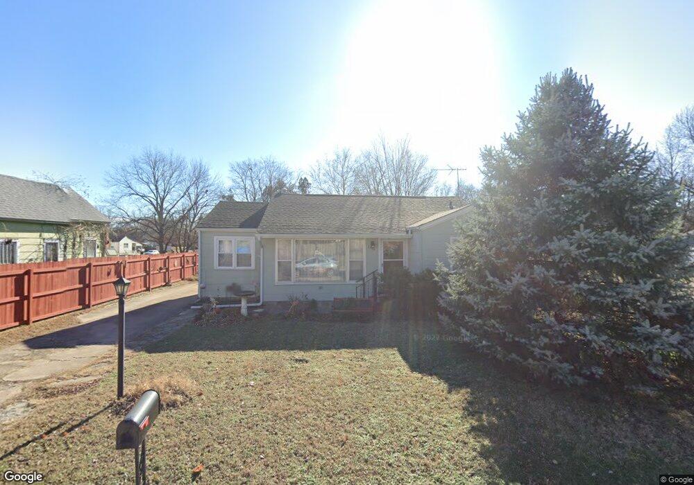 2908 Broadway Ave, Parsons, KS 67357 - photo 1