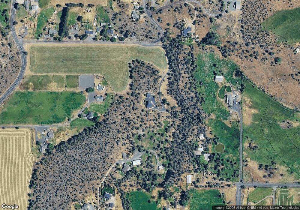 3850 NW Walnut Ave, Redmond, OR 97756 - photo 1