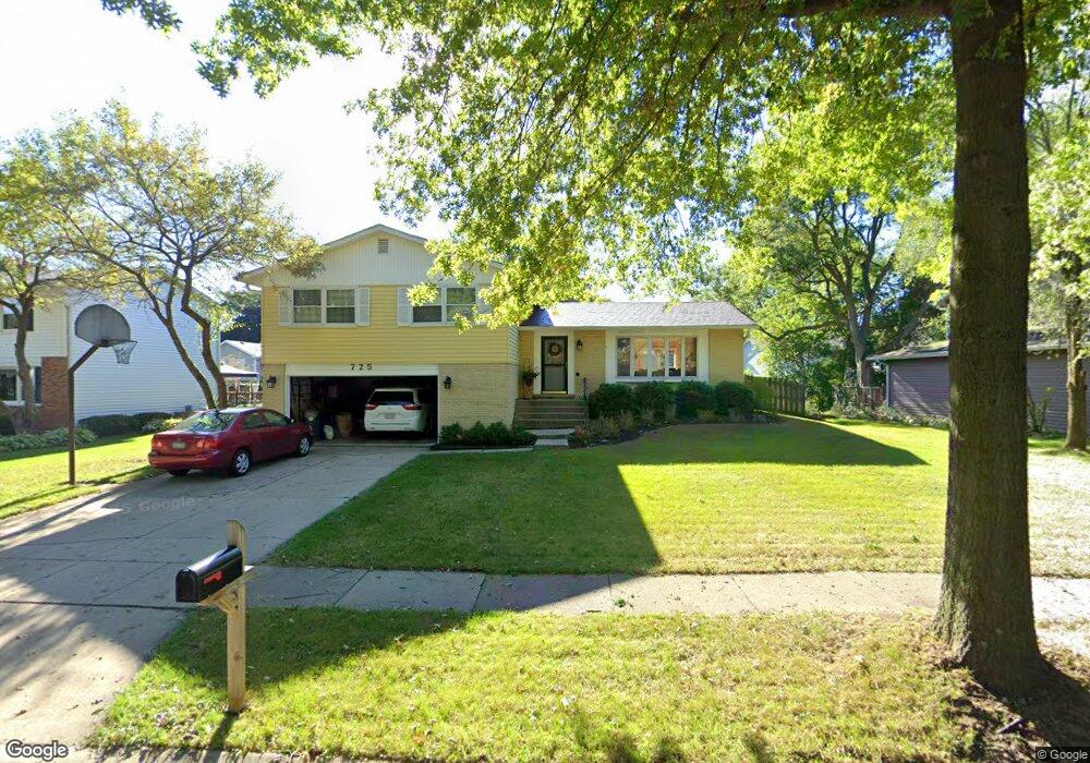 725 Mulberry Ct, Algonquin, IL 60102 - photo 1