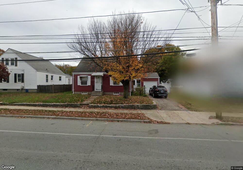 864 Pontiac Ave, Cranston, RI 02910 - photo 1