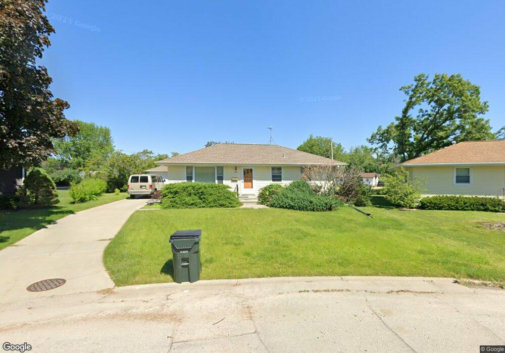 440 24th St NW, Cedar Rapids, IA 52405 - photo 1