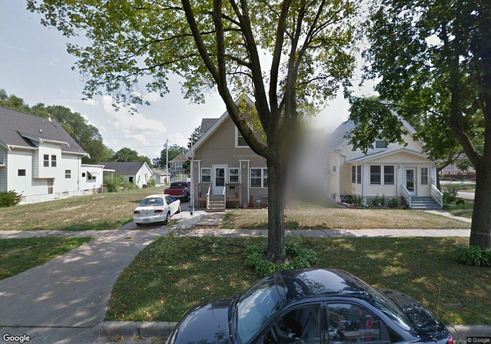 727 H Ave NW, Cedar Rapids, IA 52405 - photo 1