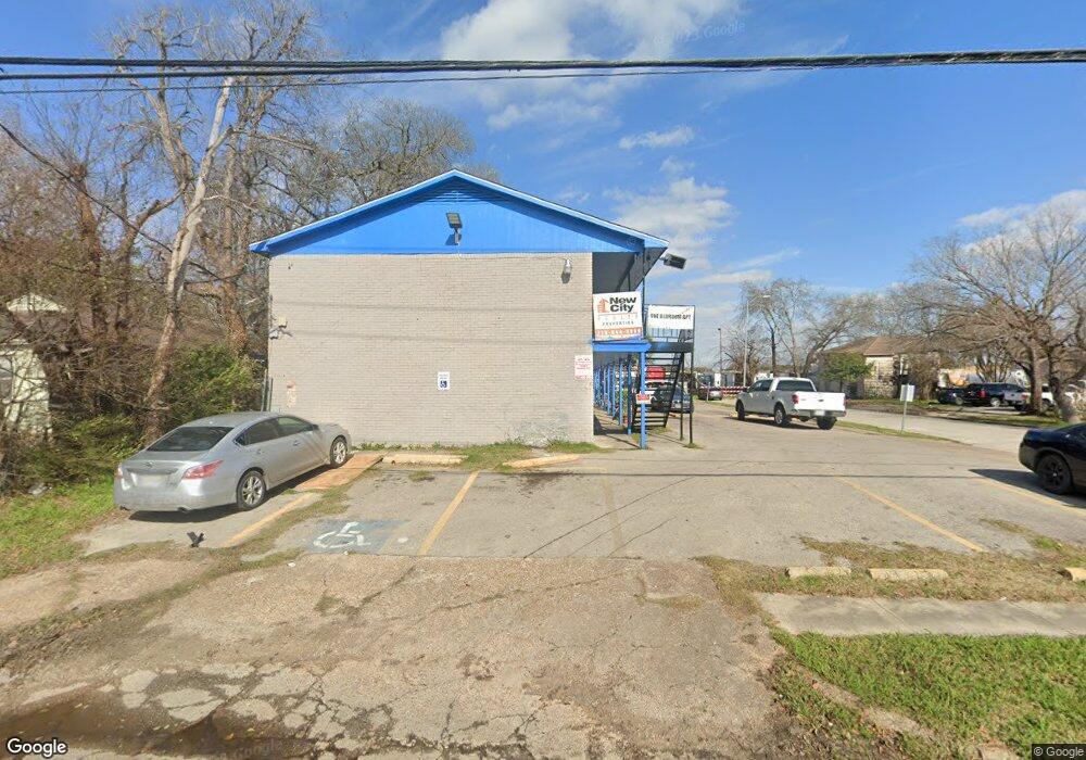 6739 Fairway Dr unit 8, Houston, TX 77087 - photo 1