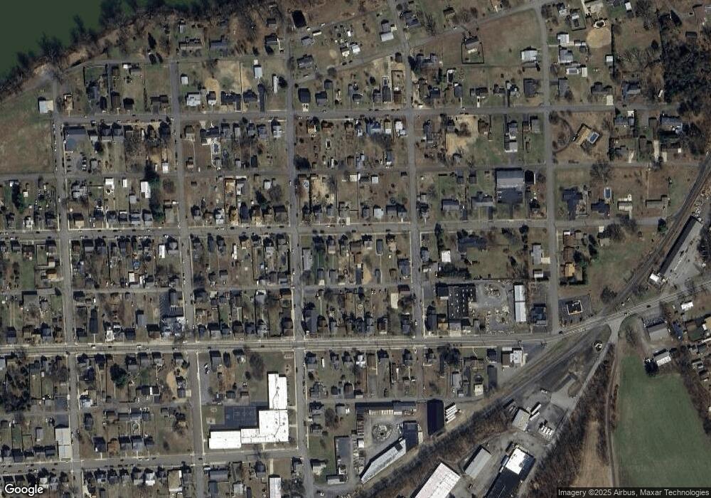 814 E 2nd St, Nescopeck, PA 18635 - photo 1