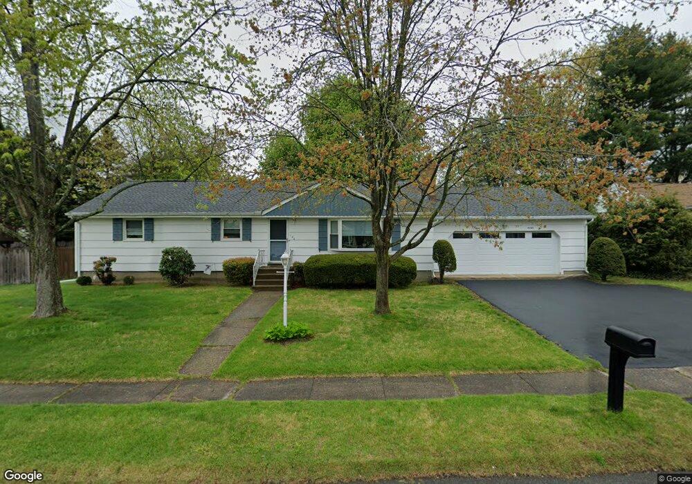 120 Goldbach Dr, Stratford, CT 06614 - photo 1