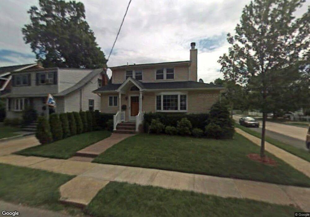 18 Taft Ave, Lynbrook, NY 11563 - photo 1