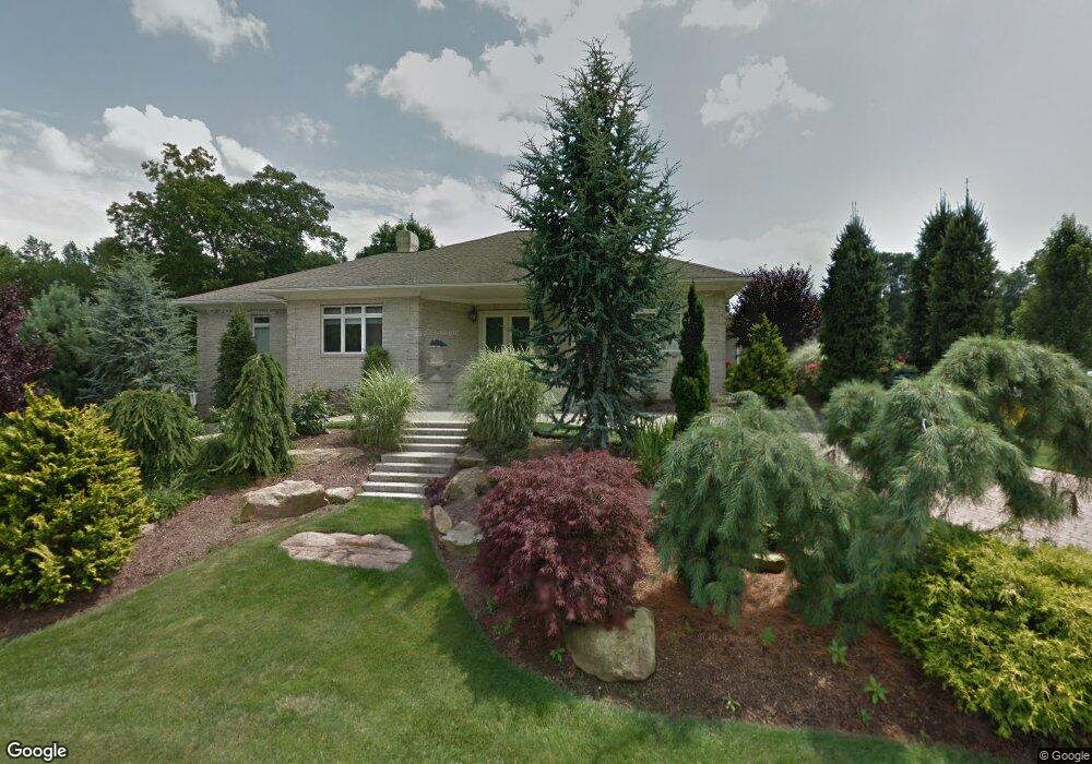 3 Hummingbird Ln, Cranston, RI 02921 - photo 1