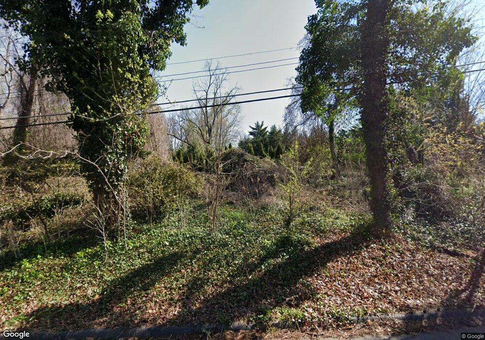 1245 Crest Ln, McLean, VA 22101 - photo 1