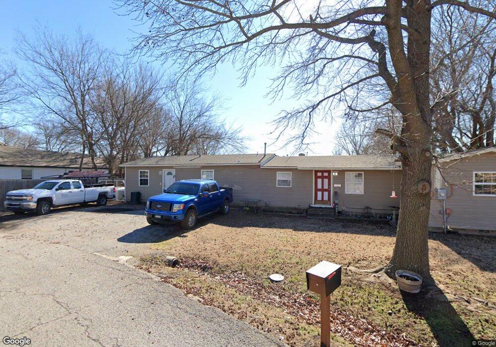 403 E Claremore St, Claremore, OK 74017 - photo 1