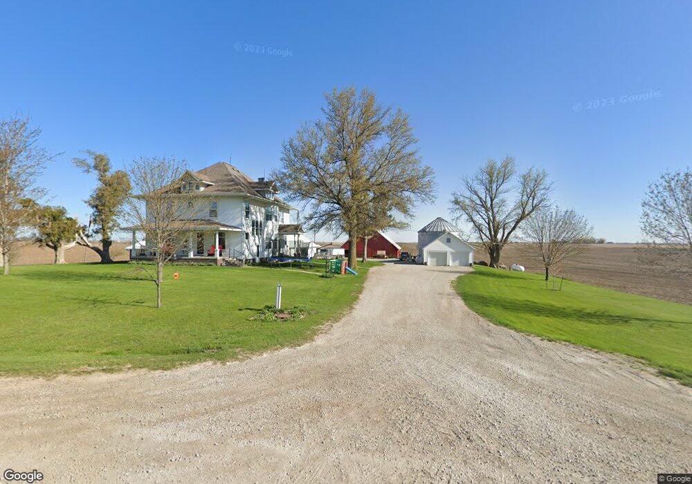 1006 Holly Ave, Newton, IA 50208 - photo 1