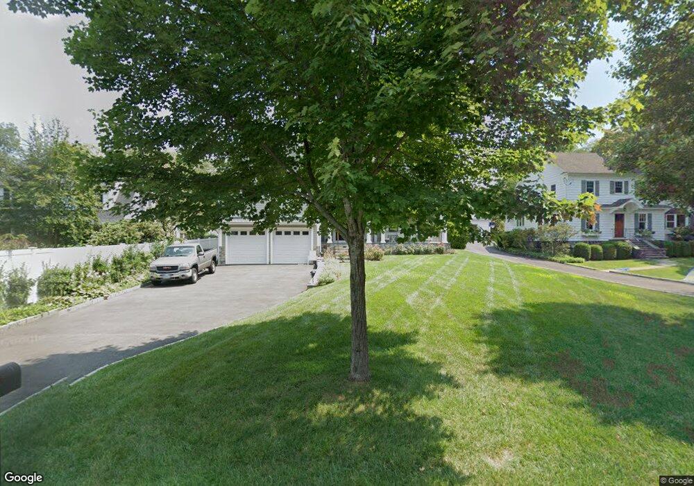 9 Sachem Rd, Greenwich, CT 06830 - photo 1