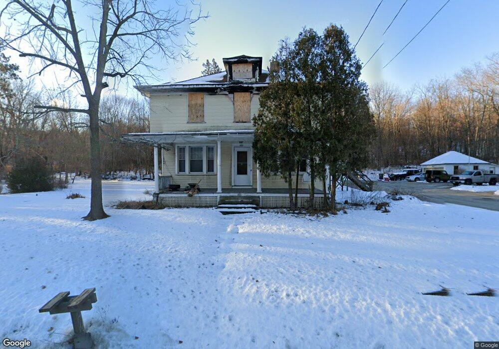 409 Windham Rd unit 2nd flr, Willimantic, CT 06226 - photo 1