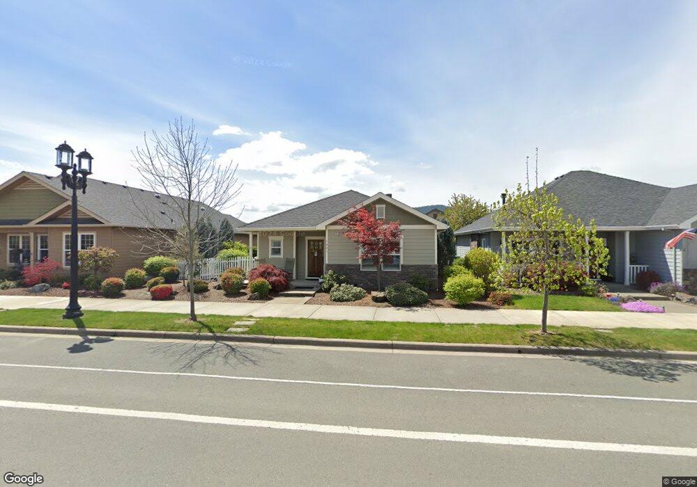 1421 N Haskell St, Central Point, OR 97502 - photo 1