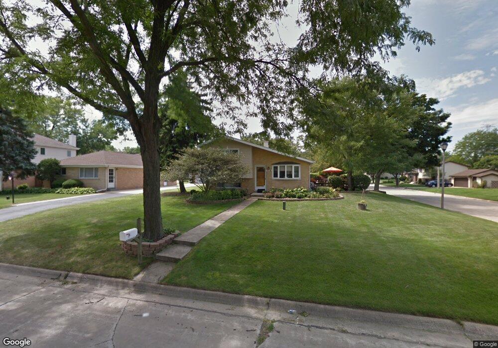 816 N Geneva Ave, Elmhurst, IL 60126 - photo 1