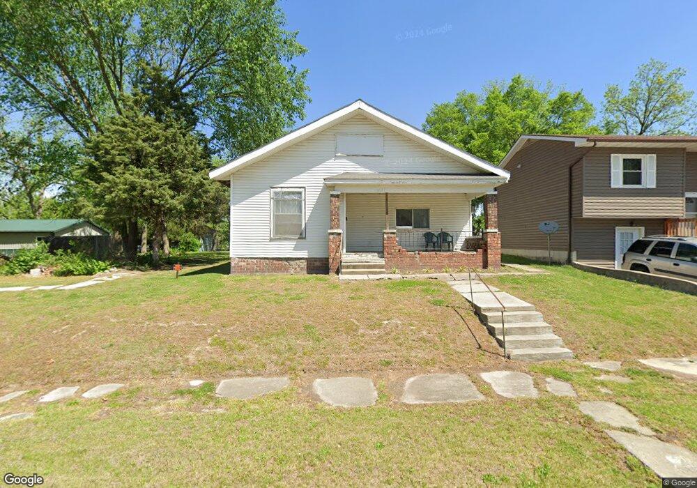 1021 Franklin St, Moberly, MO 65270 - photo 1