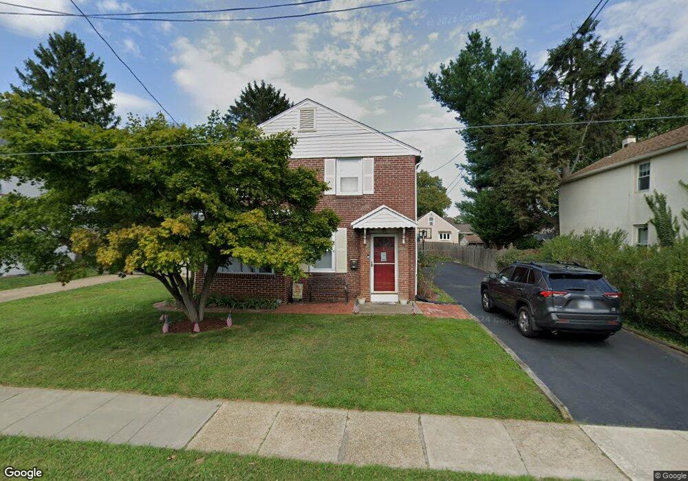 209 Maple Rd, Wallingford, PA 19086 - photo 1