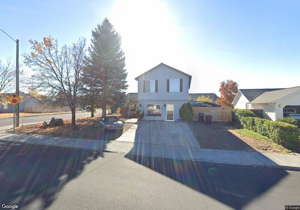 2852 SW Quartz Ave, Redmond, OR 97756 - photo 1