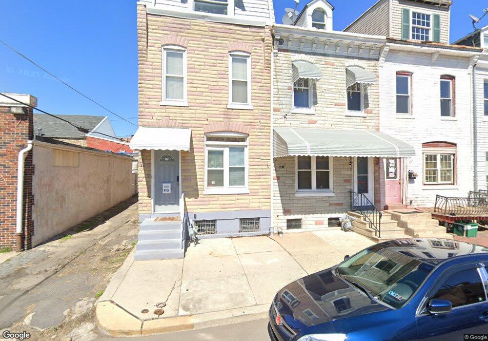 917 Spruce St, Reading, PA 19602 - photo 1