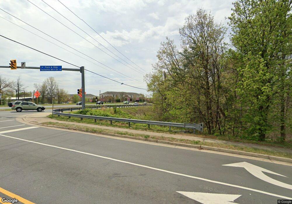 2201 Tacketts Mill Dr, Woodbridge, VA 22192 - photo 1