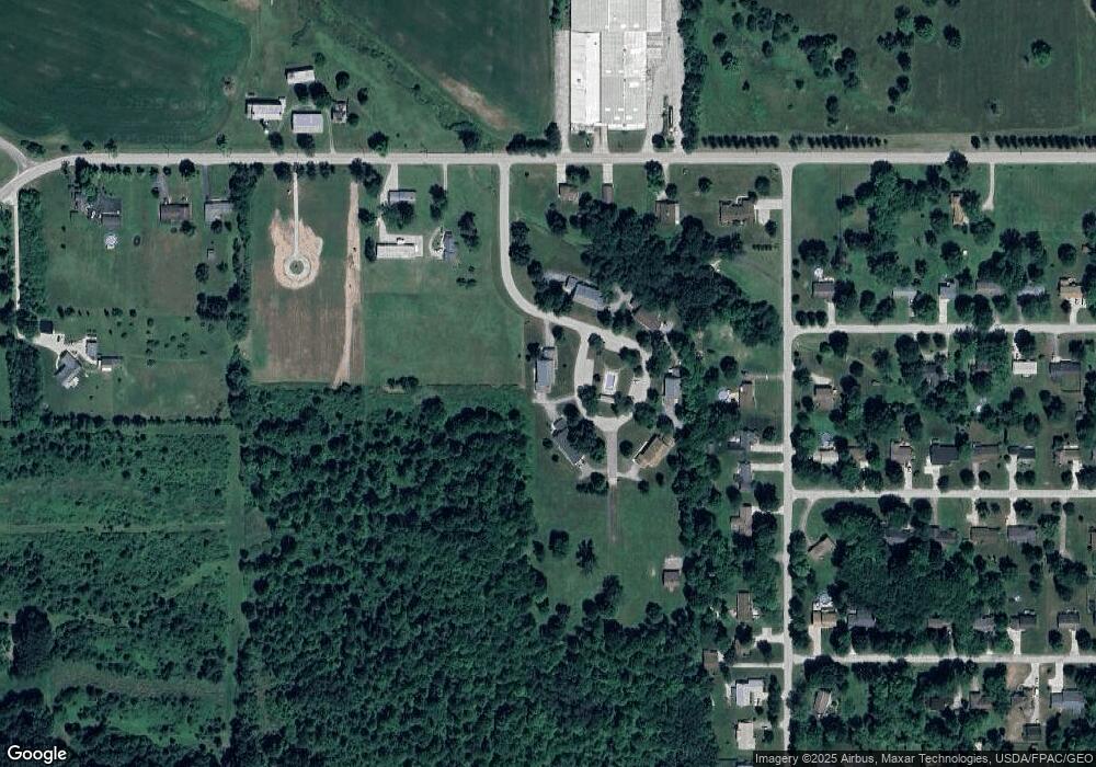 601 Heritage Square, Jefferson, OH 44047 - photo 1