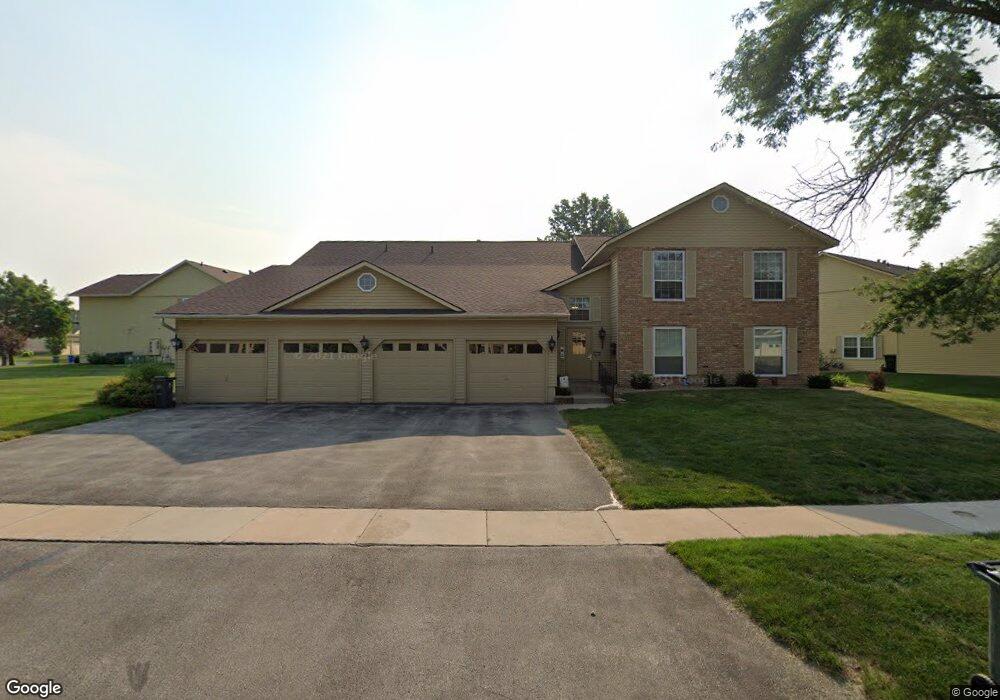 4124 Lexington Dr NE unit B, Cedar Rapids, IA 52402 - photo 1