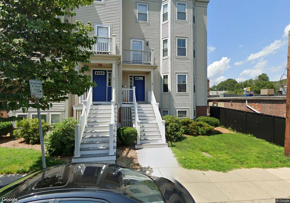 5 Iona St unit A, 5, Roslindale, MA 02131 - photo 1