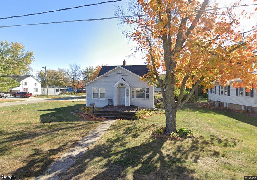 721 N 10th Ave E, Newton, IA 50208 - photo 1