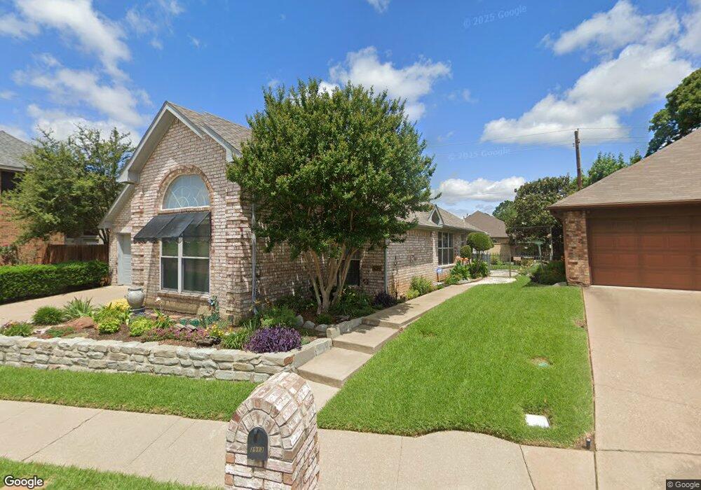 2913 Everest Dr, Bedford, TX 76021 - photo 1