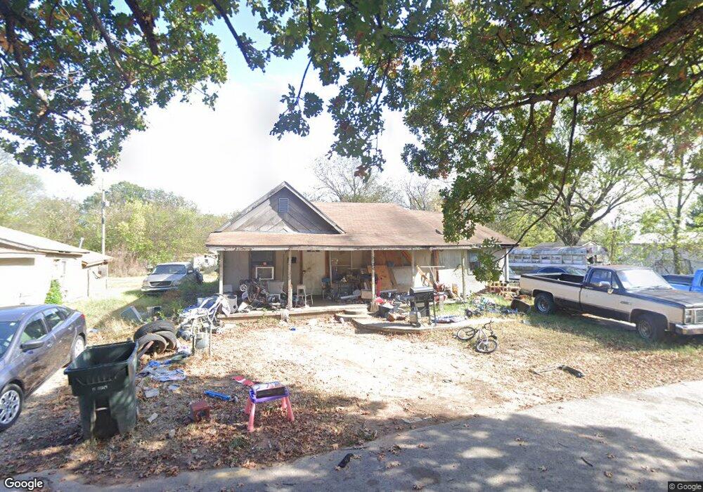 1015 S Bryan St, Okmulgee, OK 74447 - photo 1