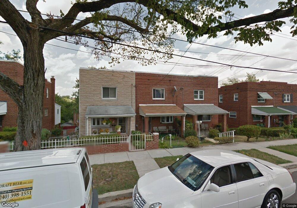 102 54th St SE, Washington, DC 20019 - photo 1