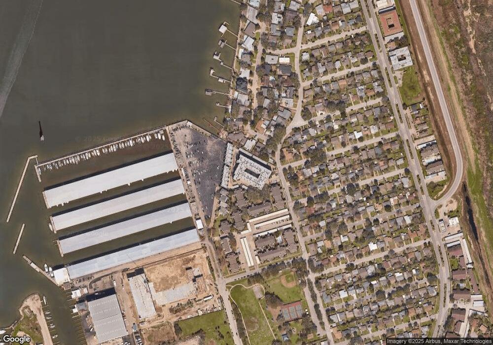 921 Marine St unit 311, Galveston, TX 77550 - photo 1