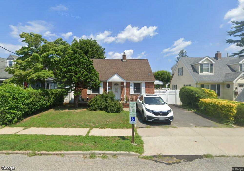 30 Linwood Rd S, Port Washington, NY 11050 - photo 1