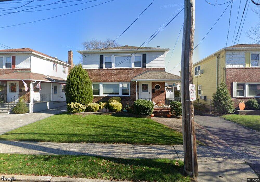 31 Gibson Blvd unit 2, Valley Stream, NY 11581 - photo 1