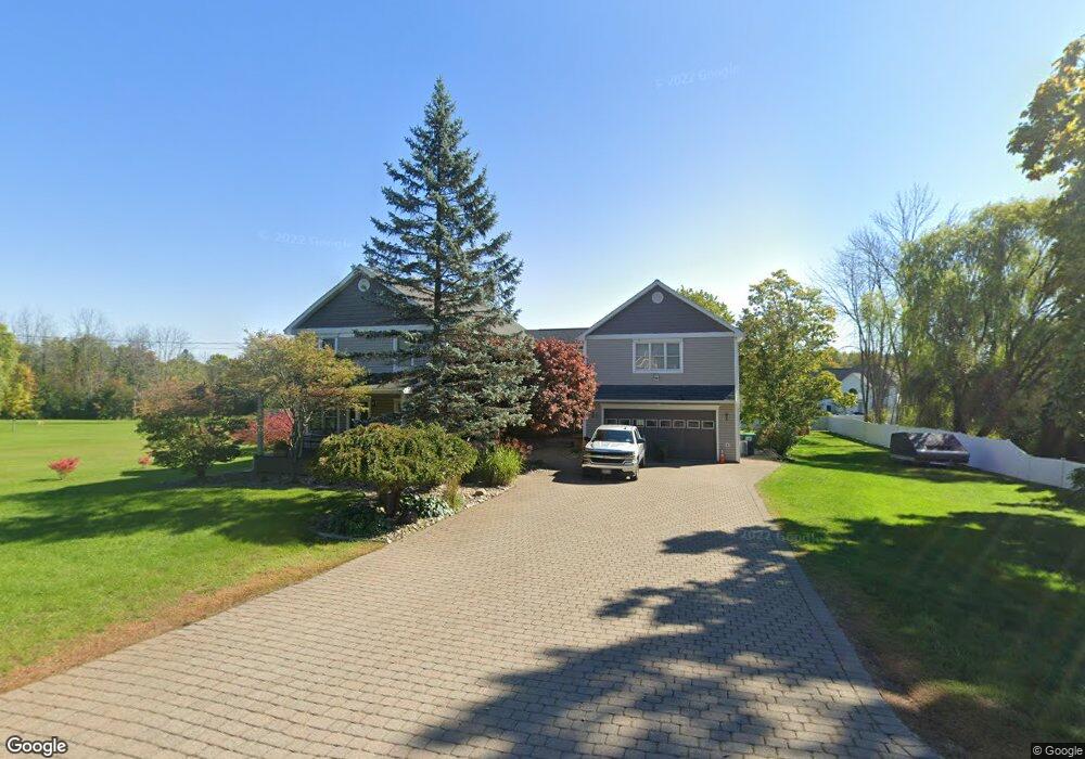 930 Inman Rd, Schenectady, NY 12309 - photo 1