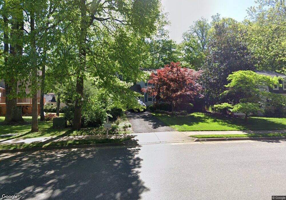 5115 Bradfield Dr, Annandale, VA 22003 - photo 1