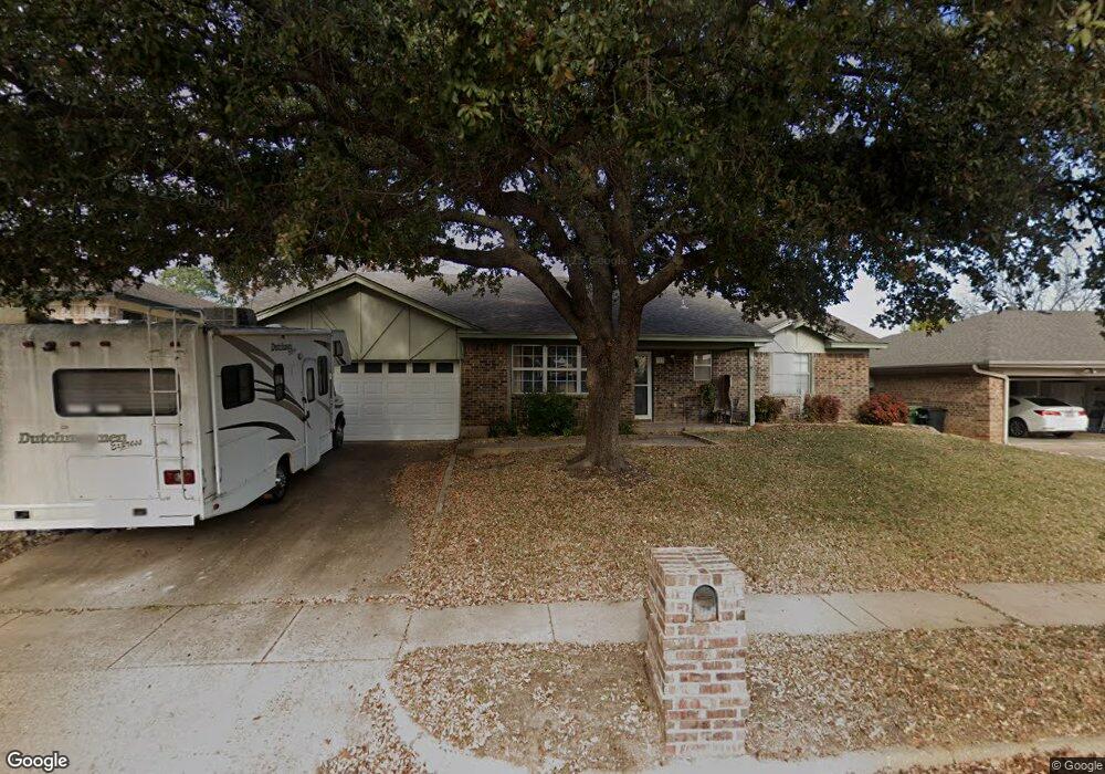 713 Huntwich Dr, Bedford, TX 76021 - photo 1