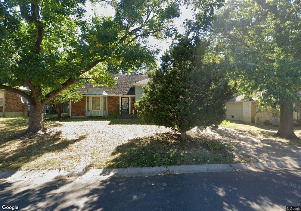 706 NW 10th St, Blue Springs, MO 64015 - photo 1