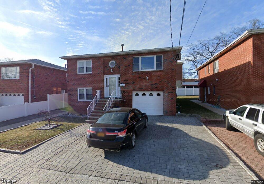 41 Stillwell Ave, Yonkers, NY 10704 - photo 1