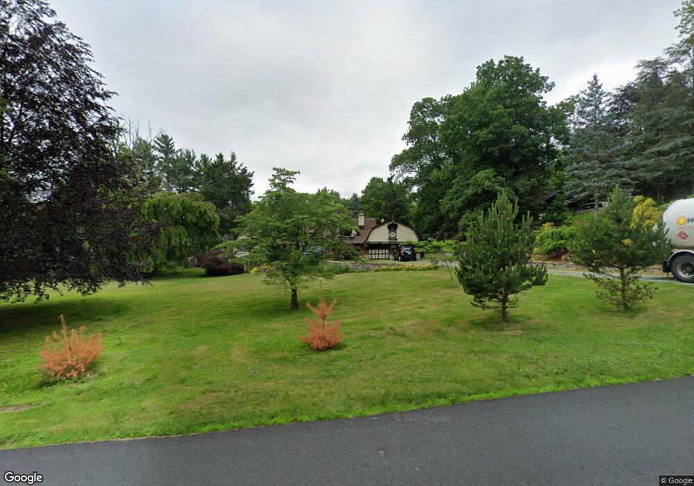 7 Shad Rd W, Pound Ridge, NY 10576 - photo 1