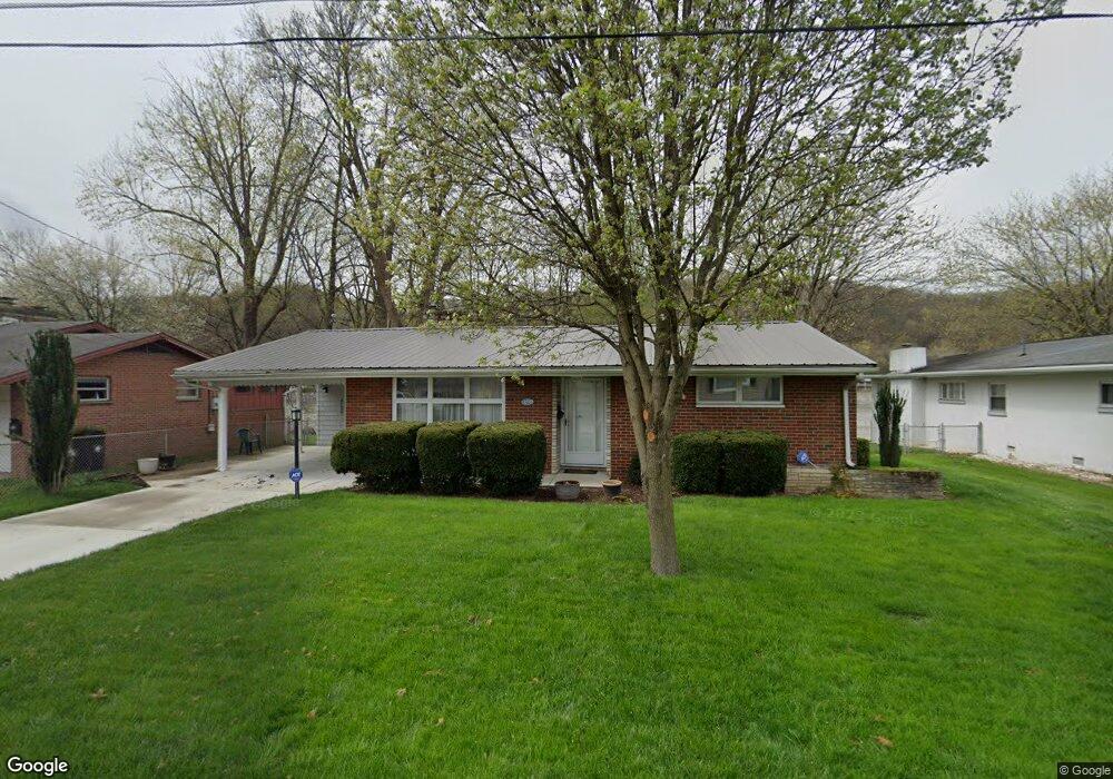 2716 Edwards Cir, Dunbar, WV 25064 - photo 1