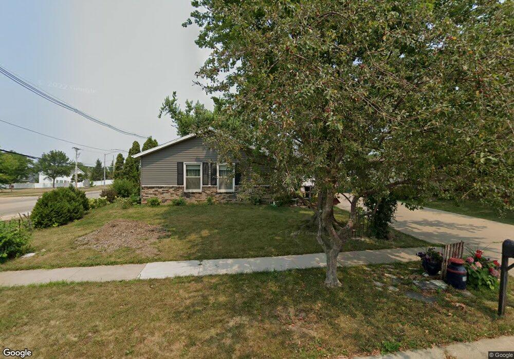 3934 Heather Ct SW, Cedar Rapids, IA 52404 - photo 1
