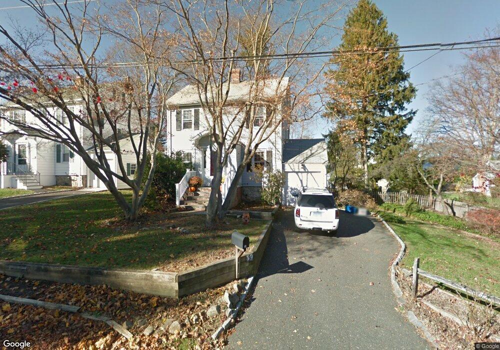 39 Crystal St, New Canaan, CT 06840 - photo 1