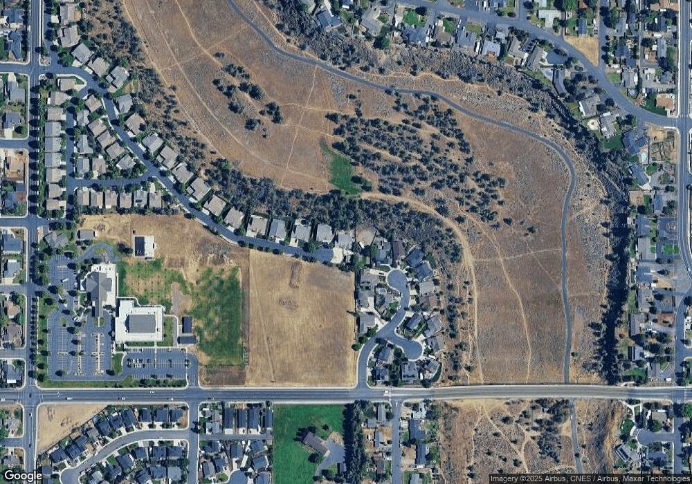 1523 NW Cliff Side Way, Redmond, OR 97756 - photo 1