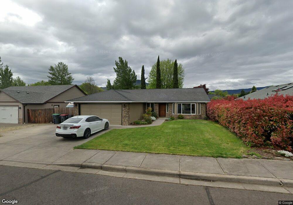 1454 Foxwood Dr, Medford, OR 97504 - photo 1