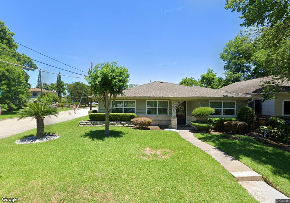 301 E 32nd St, Houston, TX 77018 - photo 1