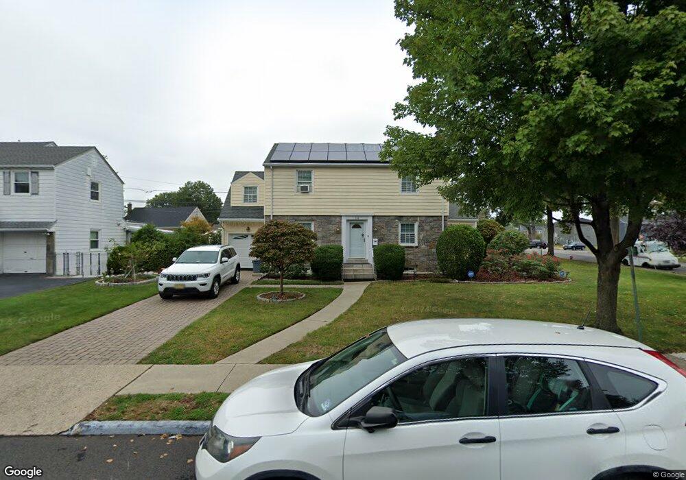 121 Elmwood Dr, Elmwood Park, NJ 07407 - photo 1