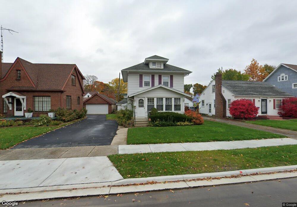 320 Strathmore Rd, Lansing, MI 48910 - photo 1