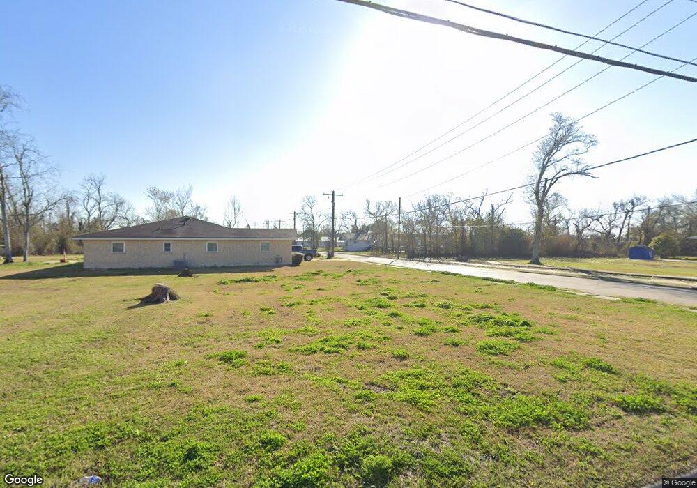 202 N Bank St, Lake Charles, LA 70601 - photo 1