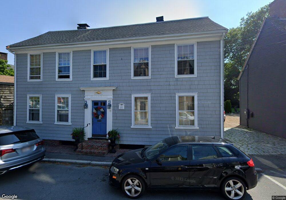 19 Franklin St unit 2 Left, Marblehead, MA 01945 - photo 1
