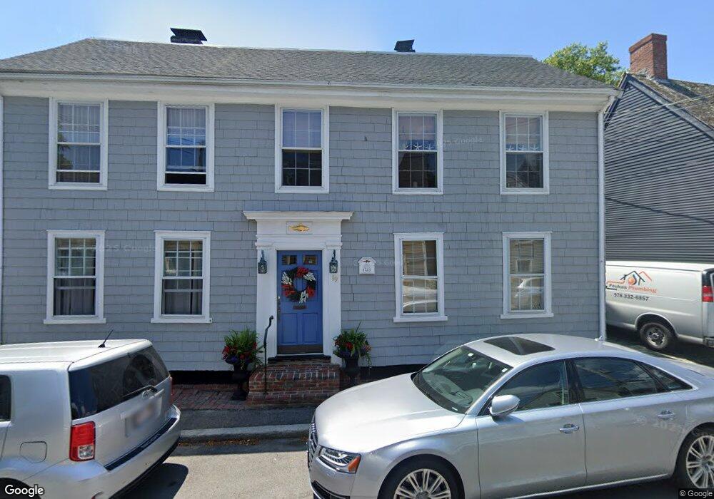 19 Franklin St unit 3rd Floor, Marblehead, MA 01945 - photo 1